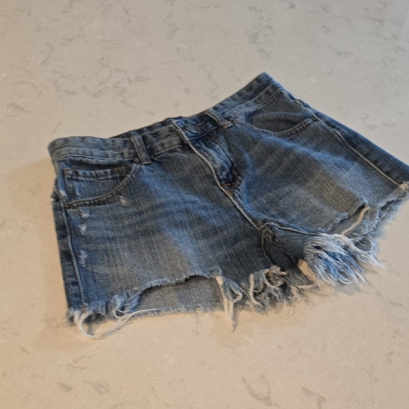 Urban Outfitters, BDG Freja Vintage Fit Mid-Rise Women's Jean Shorts, Size 24W - Picture 3 of 9
